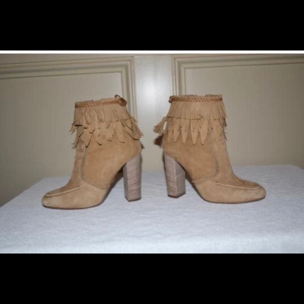 AQUAZURRA Boots Tigerlilly.  Like new!  Sz 6 w/box & sleeves - Picture 3 of 6